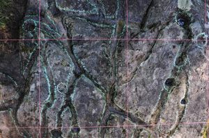 incisione rupestre individuata nell'Alto Lario (Como - Lecco): quadrettatura)