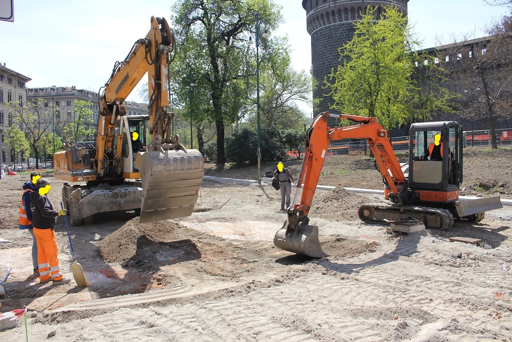 MIlano Piazza Castello scavi sopra la Fortezza Reale