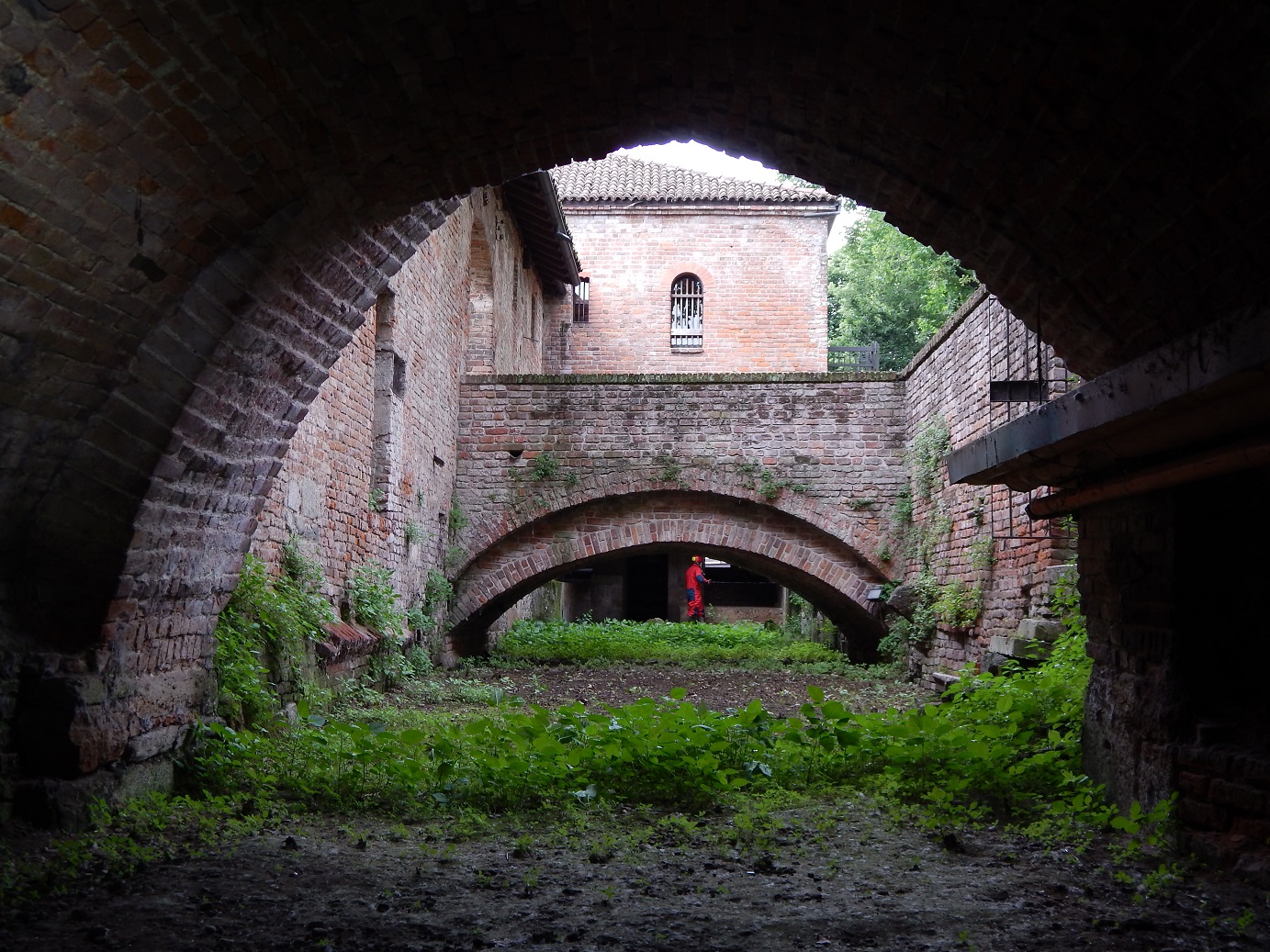Abbazia di Chiaravalle canale che alimentava il mulino